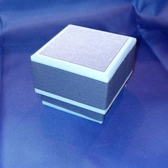 FOX RING - Picture 2 of 4